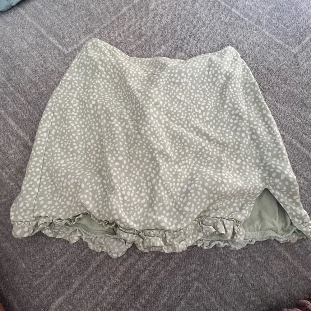 Green dotted mini skirt~s